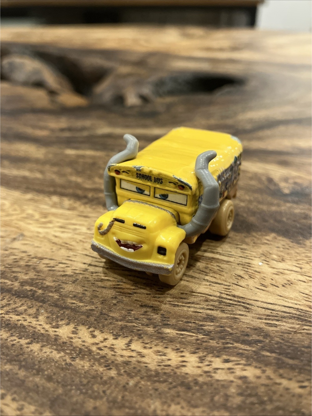 Disney Pixar Cars Mini Racers Thunder Hollow Muddy Miss Fritter Bus 2017